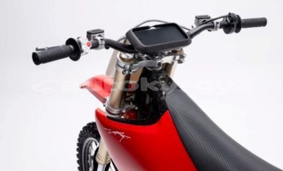 Buy New Husqvarna 400 Red Bike in Ala Buka in Jalal-Abad Buy New Husqvarna 400 Red Bike in Ala Buka in Jalal-Abad