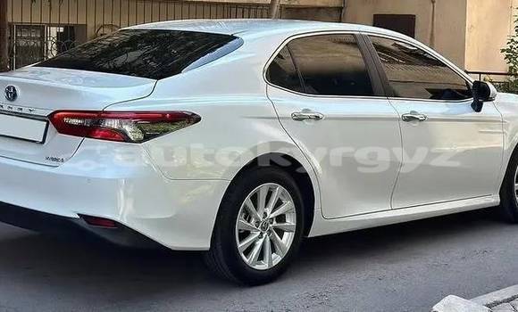 Buy Used Toyota Camry White Car in Bishkek in Bishkek Buy Used Toyota Camry White Car in Bishkek in Bishkek