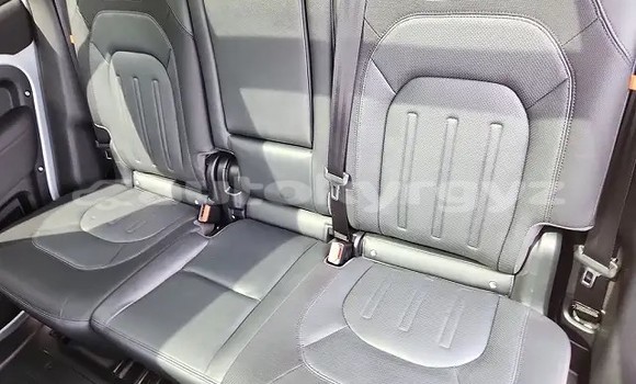 Buy Used Land Rover Defender White Car in Karakol in Issyk-Kul Buy Used Land Rover Defender White Car in Karakol in Issyk-Kul