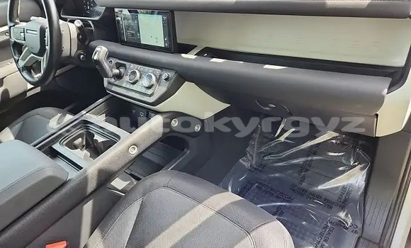 Buy Used Land Rover Defender White Car in Karakol in Issyk-Kul Buy Used Land Rover Defender White Car in Karakol in Issyk-Kul