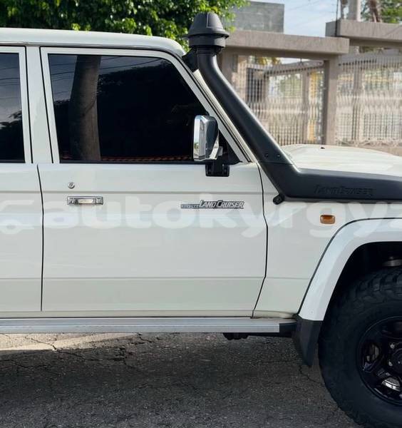 Big with watermark toyota land cruiser bishkek bishkek 5942