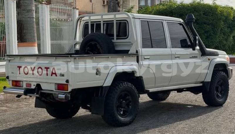 Big with watermark toyota land cruiser bishkek bishkek 5942
