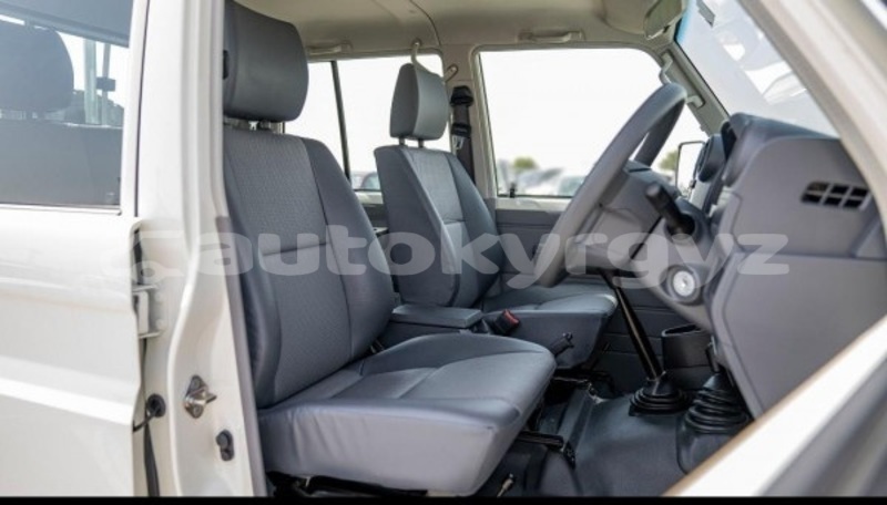 Big with watermark toyota land cruiser bishkek bishkek 5942