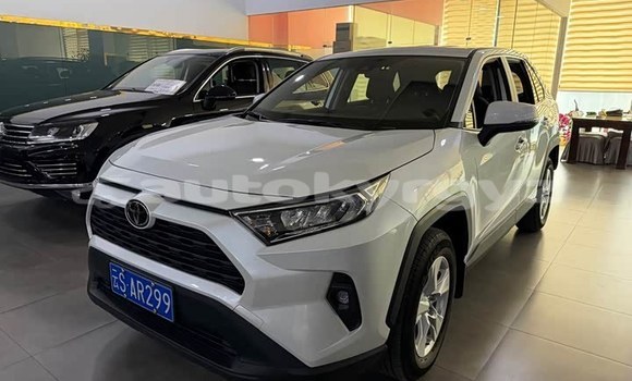 Buy Used Toyota RAV4 White Car in Bishkek in Bishkek
