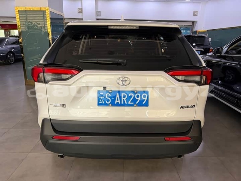 Big with watermark toyota rav4 bishkek bishkek 5953