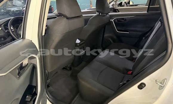 Buy Used Toyota RAV4 White Car in Bishkek in Bishkek Buy Used Toyota RAV4 White Car in Bishkek in Bishkek