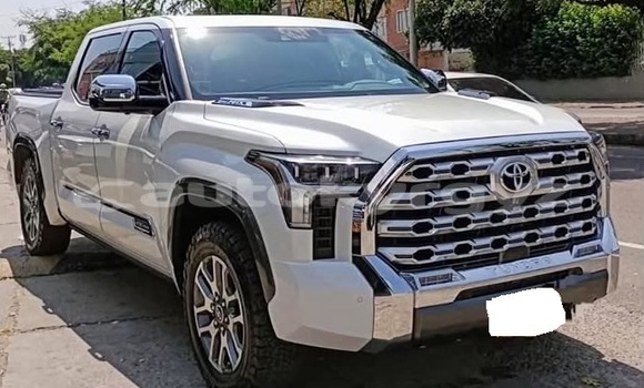 Buy Used Toyota Tundra White Car in Bishkek in Bishkek