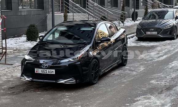 Buy Used Toyota Prius Black Car in Bishkek in Bishkek