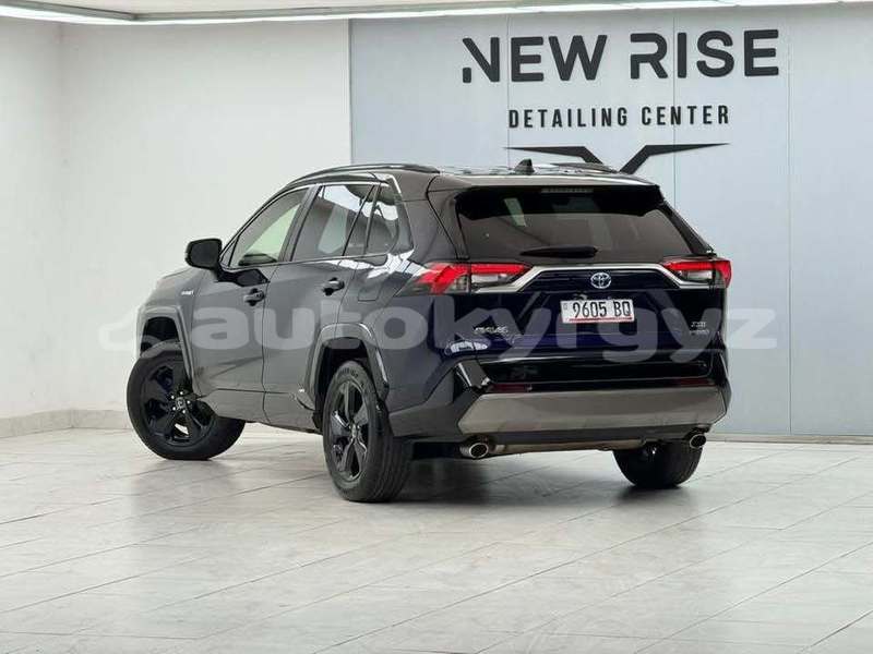 Big with watermark toyota rav4 bishkek bishkek 5985