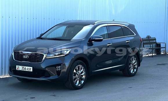 Buy Used Kia Sorento Black Car in Bishkek in Bishkek