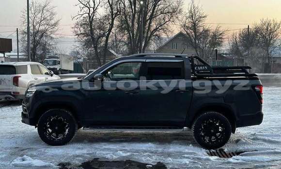 Buy Used SsangYong Rexton Black Car in Bishkek in Bishkek