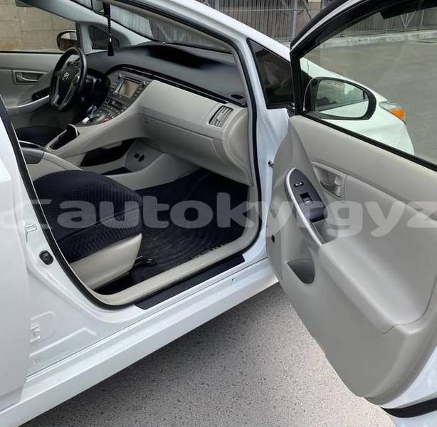 Big with watermark toyota prius bishkek bishkek 6009