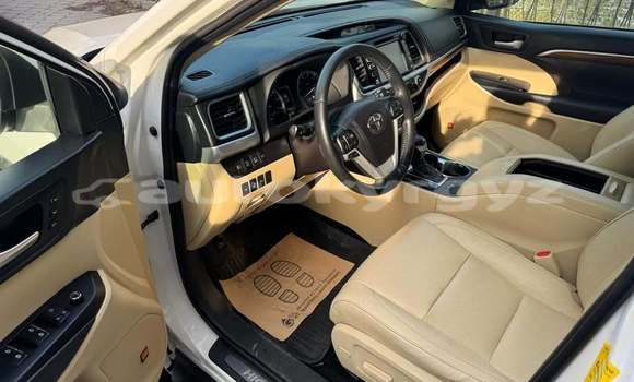 Buy Used Toyota Highlander White Car in Bishkek in Bishkek Buy Used Toyota Highlander White Car in Bishkek in Bishkek