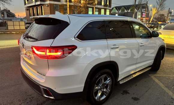 Buy Used Toyota Highlander White Car in Bishkek in Bishkek Buy Used Toyota Highlander White Car in Bishkek in Bishkek