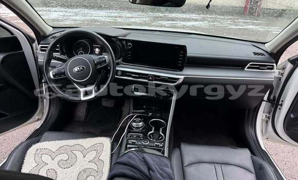 Buy Used Kia K5 White Car in Bishkek in Bishkek Buy Used Kia K5 White Car in Bishkek in Bishkek