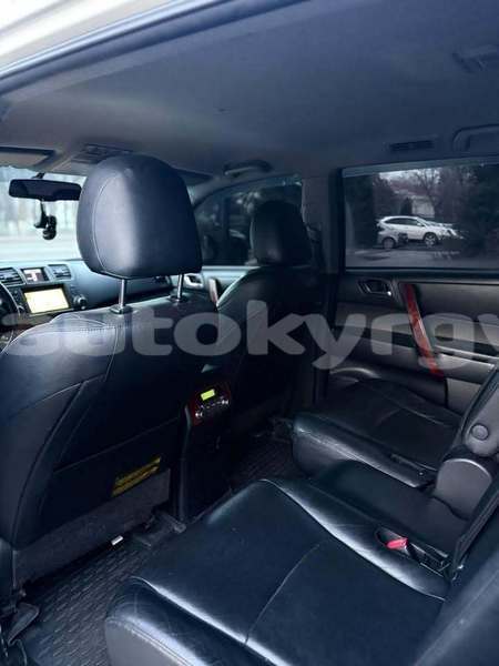Big with watermark toyota highlander bishkek bishkek 6137