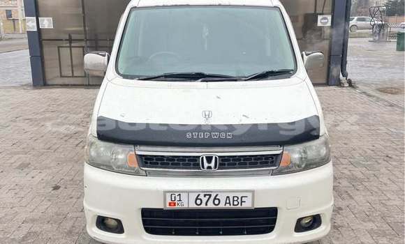 Buy Used Honda Stepwgn White Car in Bishkek in Bishkek