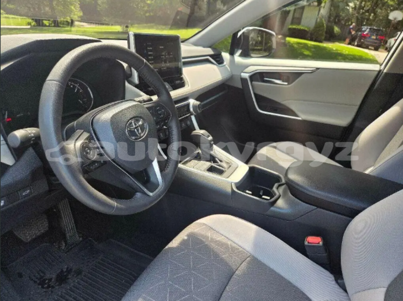 Big with watermark toyota rav4 issyk kul ananyevo 6163