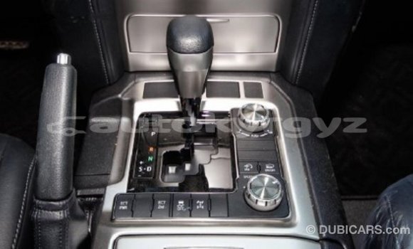 Buy Import Toyota Land Cruiser White Car in Import - Dubai in Batken Buy Import Toyota Land Cruiser White Car in Import - Dubai in Batken
