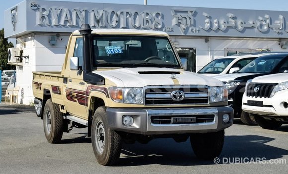 Buy Import Toyota Land Cruiser Beige Car in Import - Dubai in Batken Buy Import Toyota Land Cruiser Beige Car in Import - Dubai in Batken