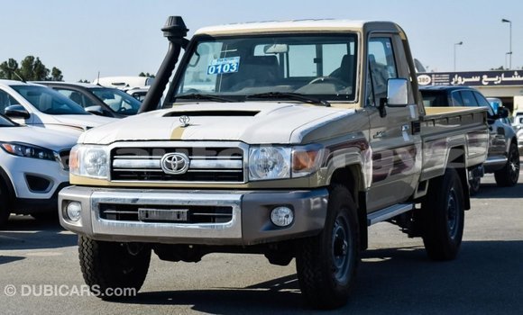 Buy Import Toyota Land Cruiser Beige Car in Import - Dubai in Batken Buy Import Toyota Land Cruiser Beige Car in Import - Dubai in Batken