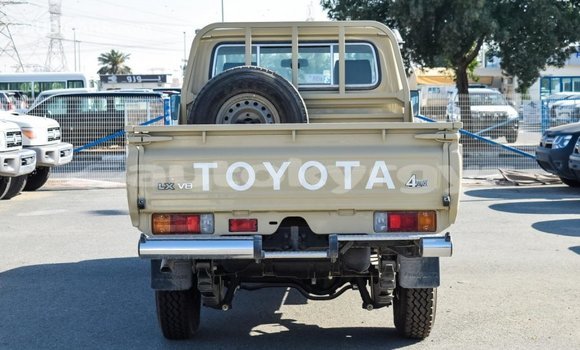 Buy Import Toyota Land Cruiser Beige Car in Import - Dubai in Batken Buy Import Toyota Land Cruiser Beige Car in Import - Dubai in Batken