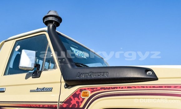 Buy Import Toyota Land Cruiser Beige Car in Import - Dubai in Batken Buy Import Toyota Land Cruiser Beige Car in Import - Dubai in Batken