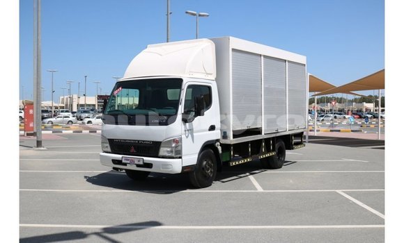 Buy Import Mitsubishi L400 White Truck in Import - Dubai in Batken