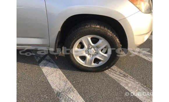 Buy Import Toyota HiAce Other Truck in Import - Dubai in Batken Buy Import Toyota HiAce Other Truck in Import - Dubai in Batken