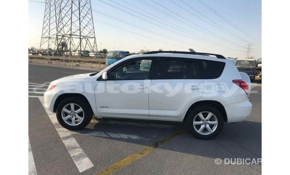 Buy Import Toyota HiAce White Truck in Import - Dubai in Batken Buy Import Toyota HiAce White Truck in Import - Dubai in Batken