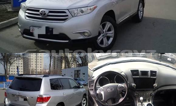 Buy Used Toyota Highlander Silver Car in Bishkek in Bishkek Buy Used Toyota Highlander Silver Car in Bishkek in Bishkek
