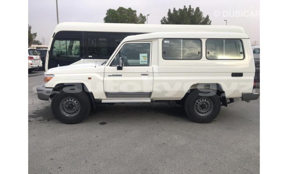 Buy Import Toyota Land Cruiser White Car in Import - Dubai in Batken Buy Import Toyota Land Cruiser White Car in Import - Dubai in Batken
