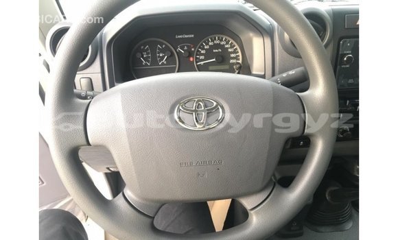 Buy Import Toyota Land Cruiser White Car in Import - Dubai in Batken Buy Import Toyota Land Cruiser White Car in Import - Dubai in Batken