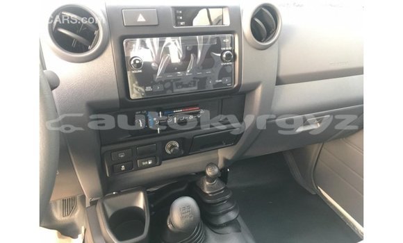 Buy Import Toyota Land Cruiser White Car in Import - Dubai in Batken Buy Import Toyota Land Cruiser White Car in Import - Dubai in Batken