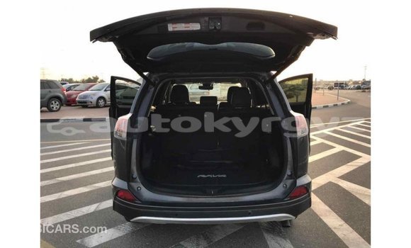Buy Import Toyota HiAce Black Truck in Import - Dubai in Batken Buy Import Toyota HiAce Black Truck in Import - Dubai in Batken