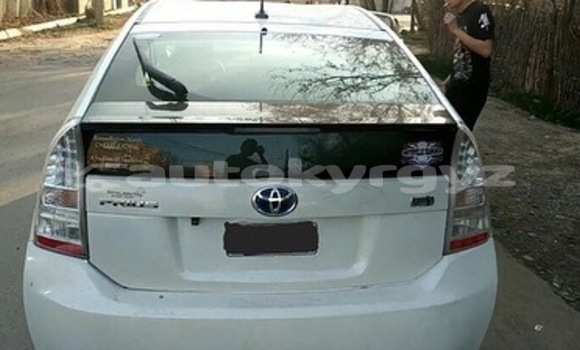 Buy Used Toyota Prius White Car in Bishkek in Bishkek Buy Used Toyota Prius White Car in Bishkek in Bishkek