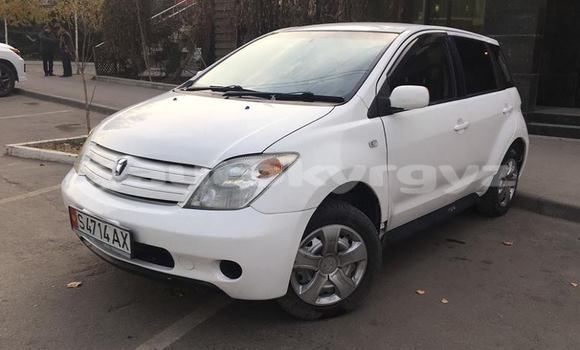 Buy Import Toyota IST White Car in Bishkek in Bishkek