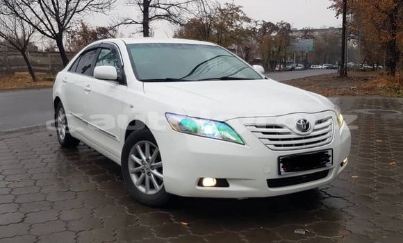 Buy Import Toyota Camry White Car in Bishkek in Bishkek