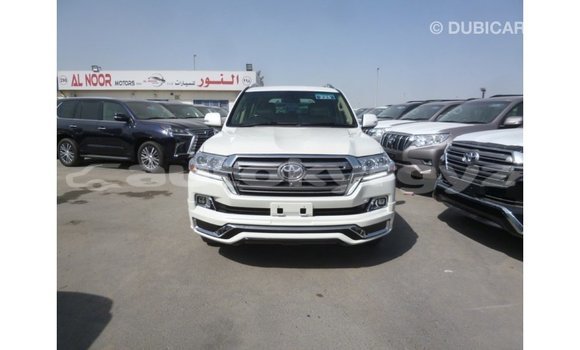 Buy Import Toyota Land Cruiser White Car in Import - Dubai in Batken Buy Import Toyota Land Cruiser White Car in Import - Dubai in Batken