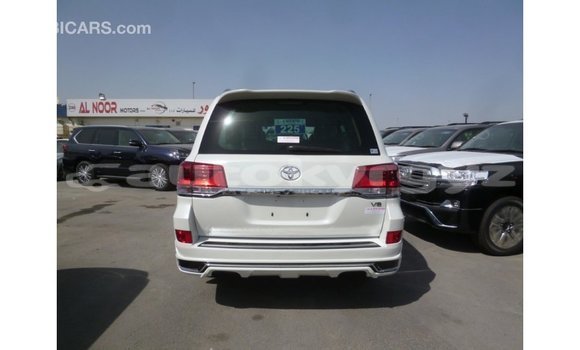Buy Import Toyota Land Cruiser White Car in Import - Dubai in Batken Buy Import Toyota Land Cruiser White Car in Import - Dubai in Batken