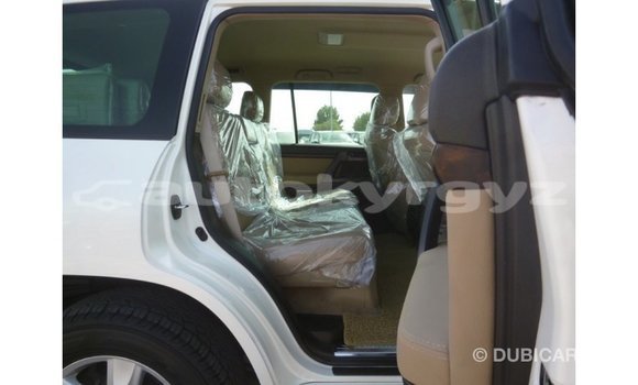 Buy Import Toyota Land Cruiser White Car in Import - Dubai in Batken Buy Import Toyota Land Cruiser White Car in Import - Dubai in Batken