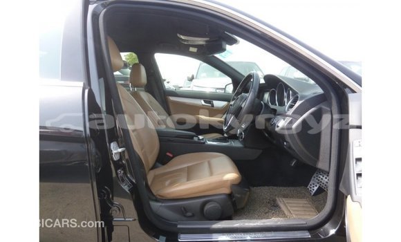 Buy Import Mercedes-Benz 190 Black Car in Import - Dubai in Batken Buy Import Mercedes-Benz 190 Black Car in Import - Dubai in Batken