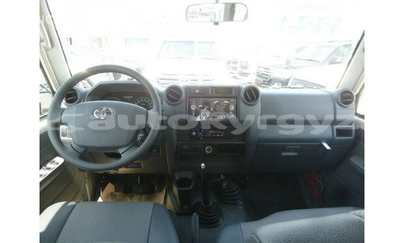 Buy Import Toyota Land Cruiser White Car in Import - Dubai in Batken Buy Import Toyota Land Cruiser White Car in Import - Dubai in Batken