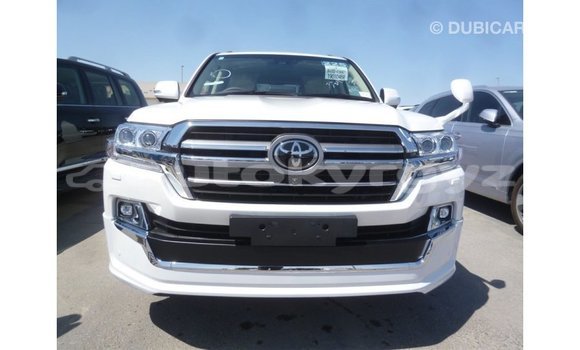 Buy Import Toyota Land Cruiser White Car in Import - Dubai in Batken Buy Import Toyota Land Cruiser White Car in Import - Dubai in Batken