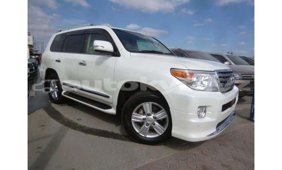Buy Import Toyota Land Cruiser White Car in Import - Dubai in Batken Buy Import Toyota Land Cruiser White Car in Import - Dubai in Batken