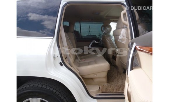 Buy Import Toyota Land Cruiser White Car in Import - Dubai in Batken Buy Import Toyota Land Cruiser White Car in Import - Dubai in Batken
