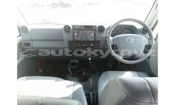 Buy Import Toyota Land Cruiser White Car in Import - Dubai in Batken Buy Import Toyota Land Cruiser White Car in Import - Dubai in Batken