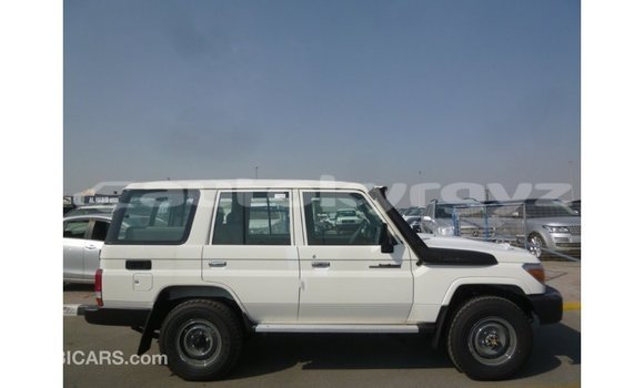 Buy Import Toyota Land Cruiser White Car in Import - Dubai in Batken Buy Import Toyota Land Cruiser White Car in Import - Dubai in Batken