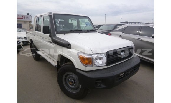 Buy Import Toyota Land Cruiser White Car in Import - Dubai in Batken Buy Import Toyota Land Cruiser White Car in Import - Dubai in Batken