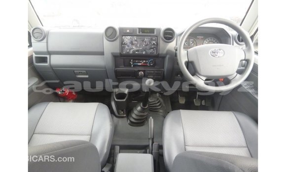 Buy Import Toyota Land Cruiser White Car in Import - Dubai in Batken Buy Import Toyota Land Cruiser White Car in Import - Dubai in Batken